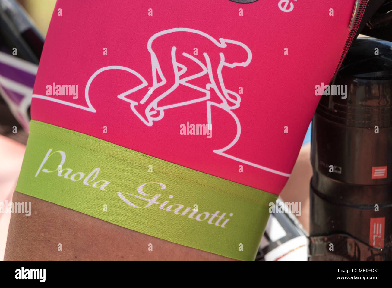 Paola Gianotti #iorispettoilciclista #ilgirodipaola Keep Brave Italian female cyclist cycled around the world Guinness World Record holder wearing Stock Photo