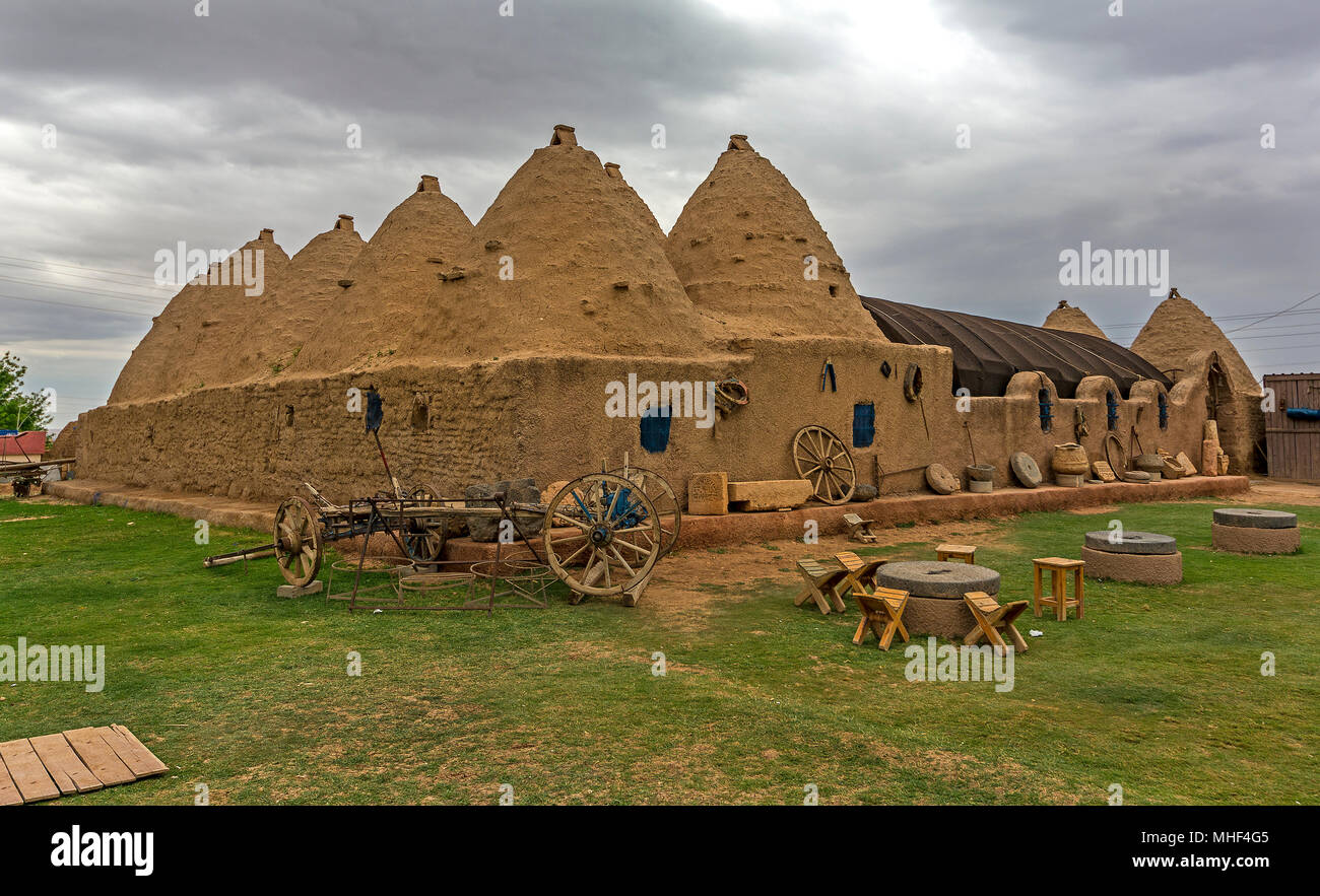 History of domed houses, BC. VI. to the end. Domed house tradition, Mesopotamia, Transcaucasia and the Aegean. III. until the end of the year. Stock Photo