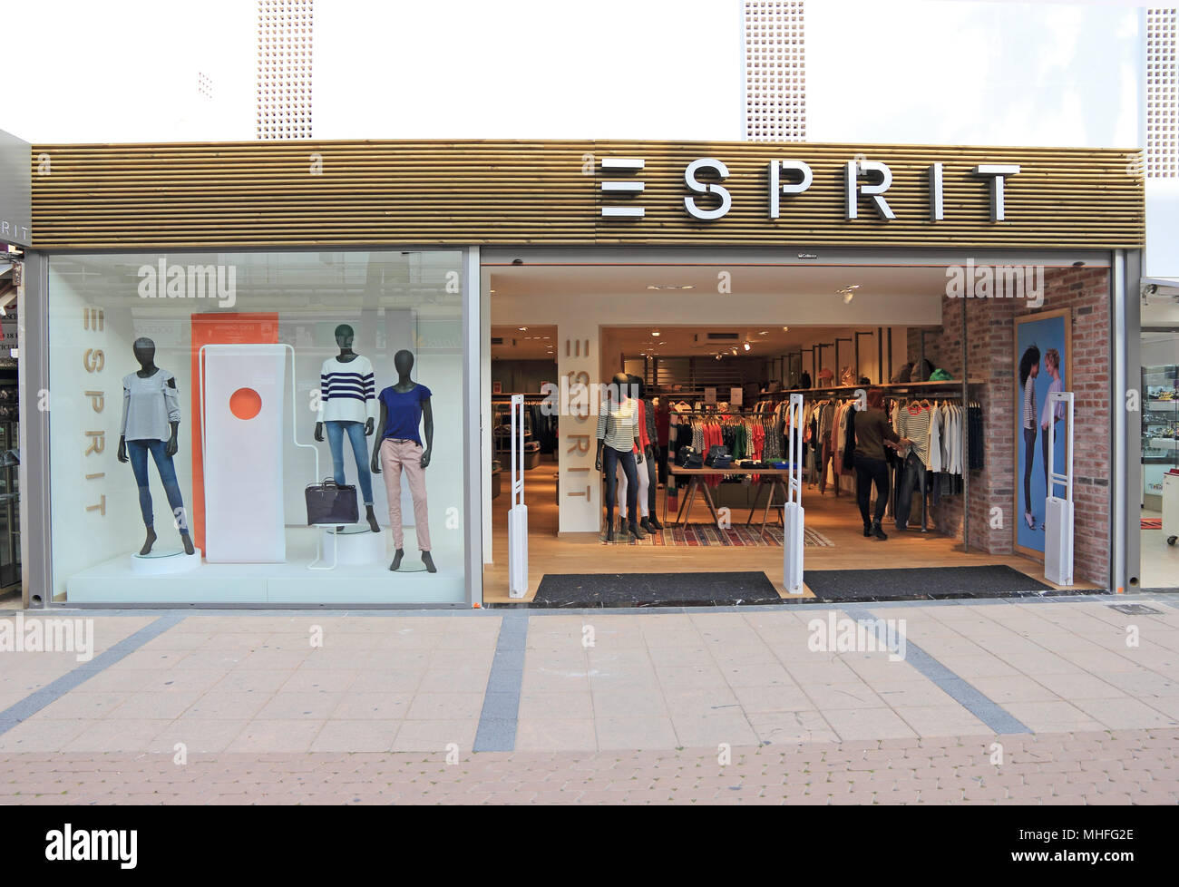 ESPRIT · Fashion PopUp Store - Picture gallery 1