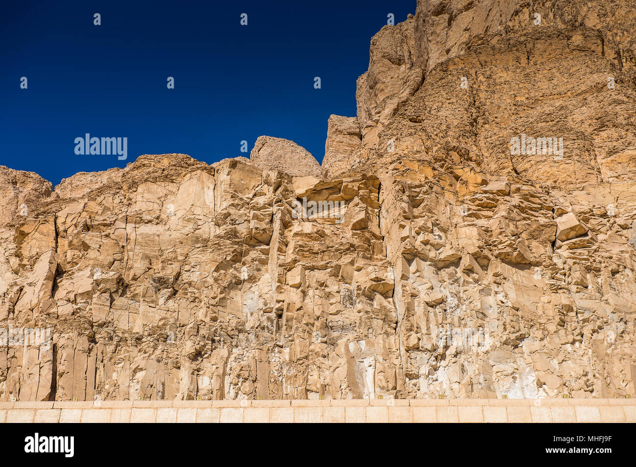 Hasmatpet Rocks Images Rocks near the Hatshepsut temple in Luxor, Egypt Stock Photo - Alamy