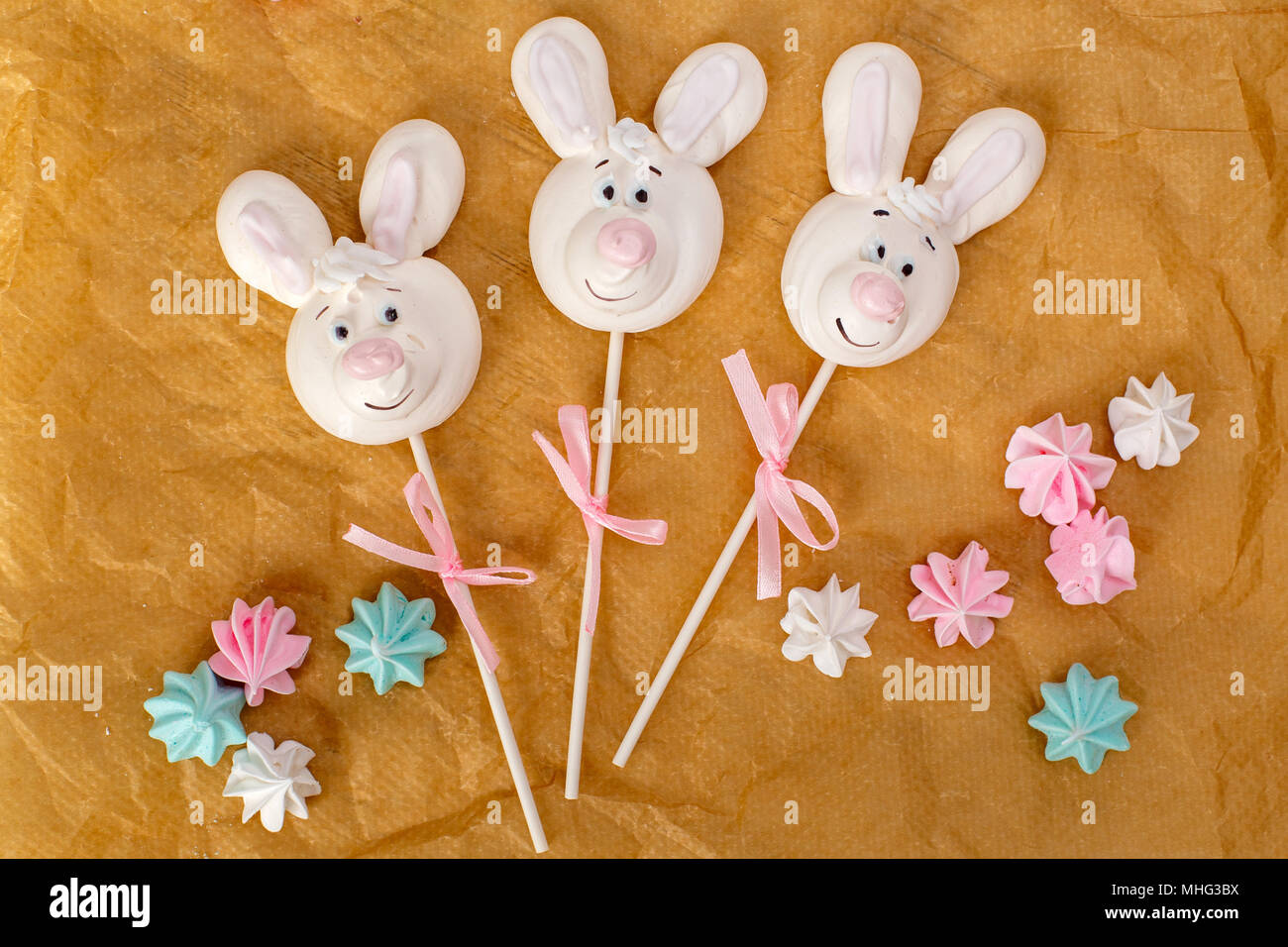 Meringue candies hi-res stock photography and images - Alamy