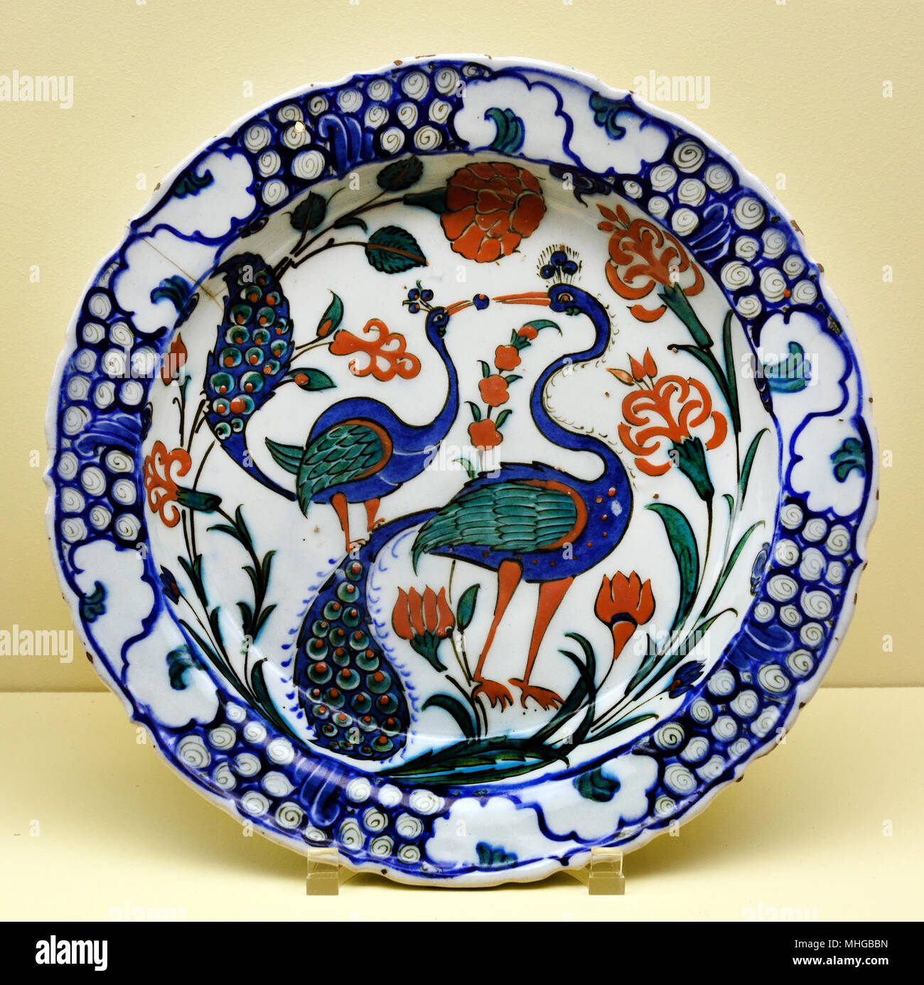 Turkish pottery - Turkey Iznik 16th Century Ottoman Period ( Fritware  painted underglaze ( Ottoman Empire Stock Photo - Alamy