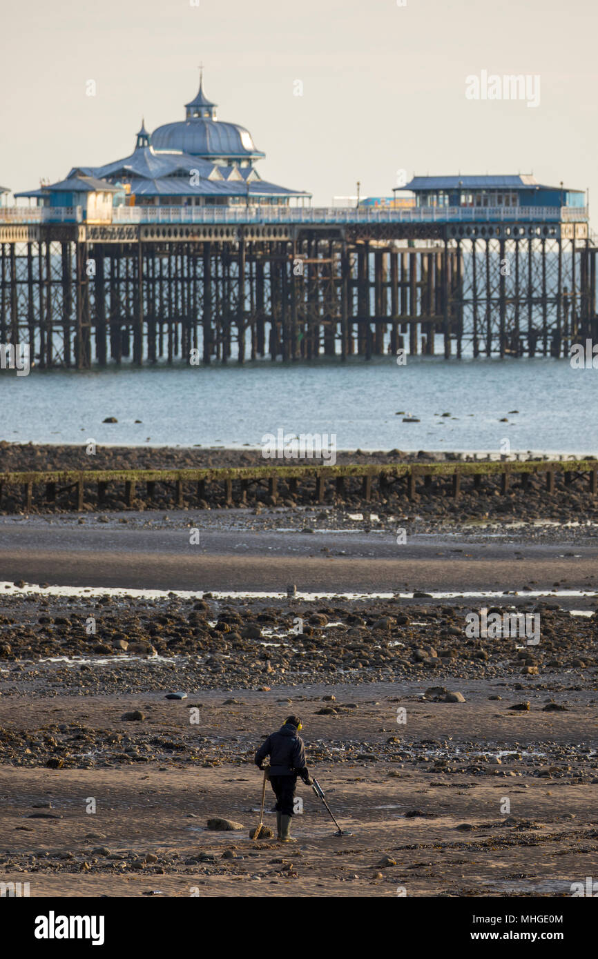 Man with metal detector hires stock photography and images Alamy