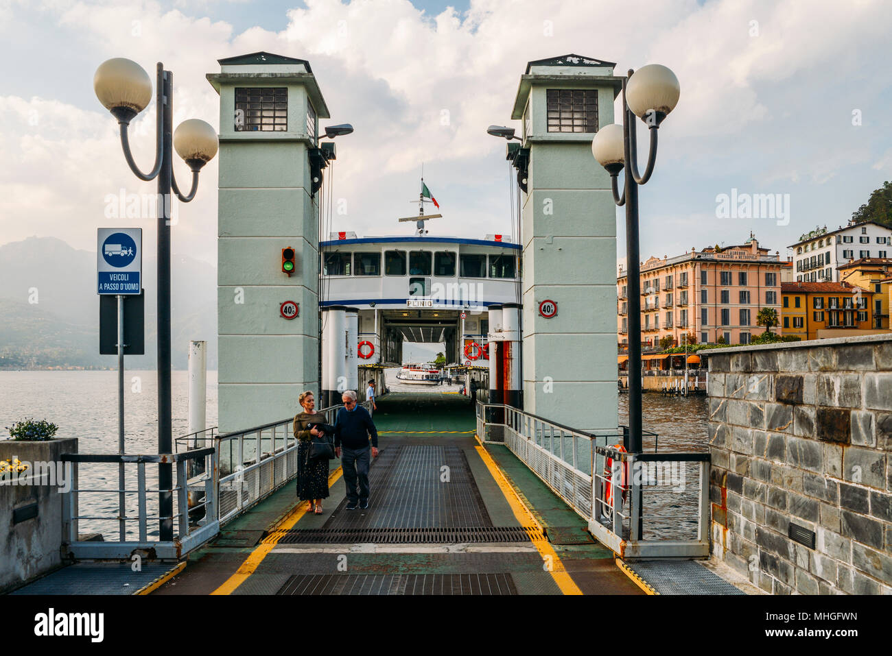 ferry from bellagio to varenna