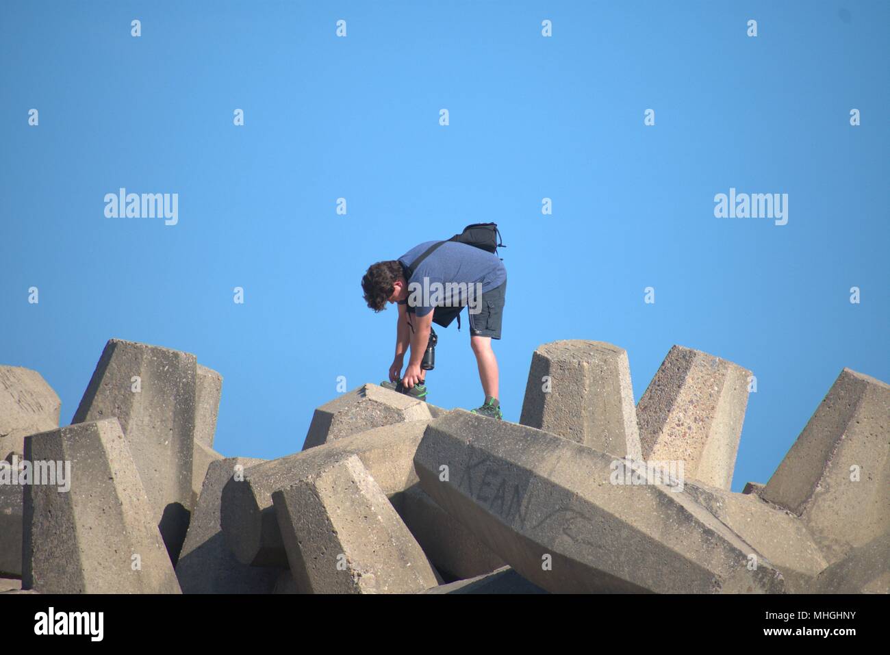 A Photographer Getting Ready For A Shoot Stock Photo - Alamy