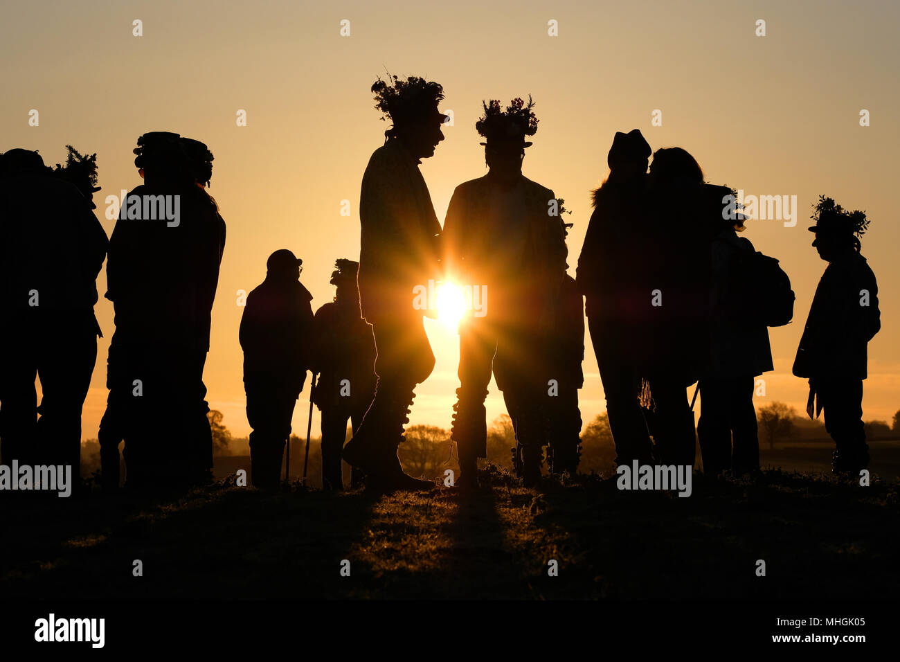 Bach Camp hillfort, Kimbolton, Herefordshire - Tuesday 1st May 2018 - Members of the Leominster Morris Men gather to celebrate the dawn sunrise on May Day on the ancient hillfort at Bach Camp.  Photo Steven May / Alamy Live News Stock Photo