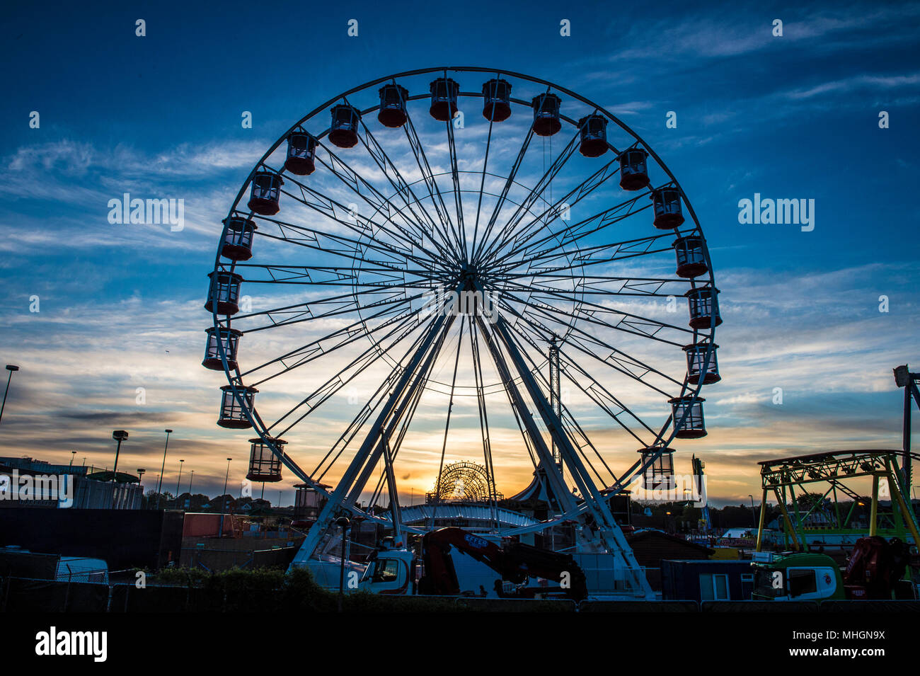 Brent Cross, London, UK. 1st May 2018. UK Weather Sunrise at the