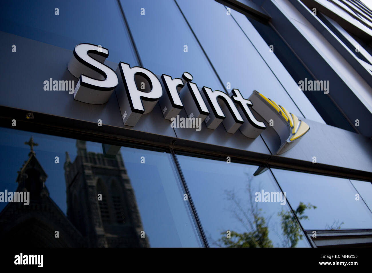 Philadelphia, USA. 1st May, 2018. A Sprint store in the University City neighborhood is seen, two days after the cellular carrier announced plans for a $27 billion merger with competitor T-Mobile. Credit: Michael Candelori/Alamy Live News Stock Photo