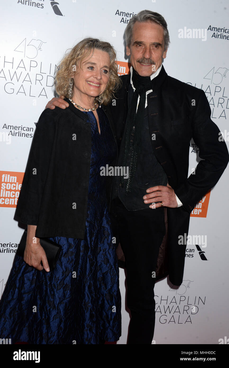New York, NY, USA. 30th Apr, 2018. Sinead Cusack, Jeremy Irons attends the 45th Chaplin Award Gala honoring Helen Mirren at Alice Tully Hall on April 30, 2018 in New York City. People: Sinead Cusack, Jeremy Irons   Credit: Hoo Me.Com/Alamy Live News Stock Photo