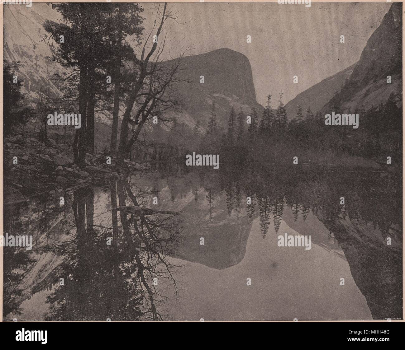 Mirror lake valley yosemite hi-res stock photography and images - Alamy