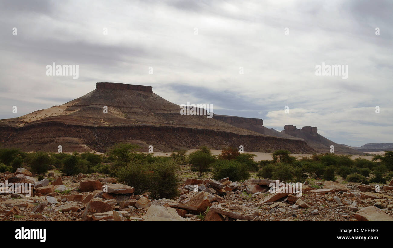 Landscape with Adrar mountain, rocks and desert, Mauritania Stock Photo