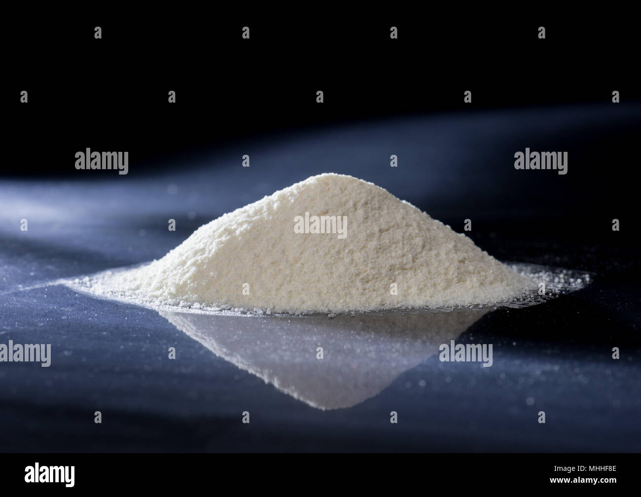 Diet supplement, glucosamine, fructose, dextrose or spirulina extract