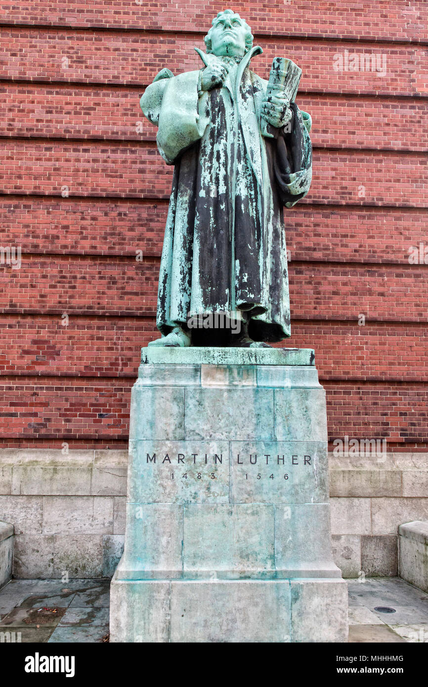 Martin luther statue hamburg hi-res stock photography and images - Alamy