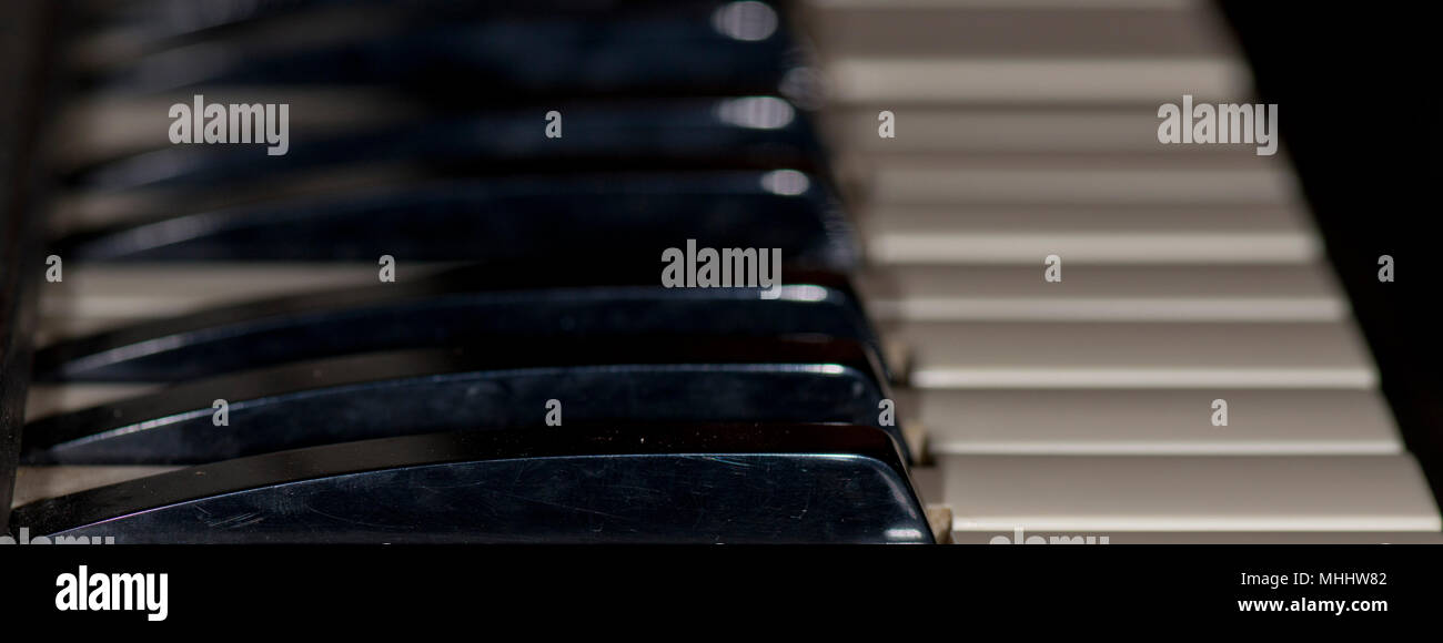 Old electric piano organ keyboard detail Stock Photo Alamy