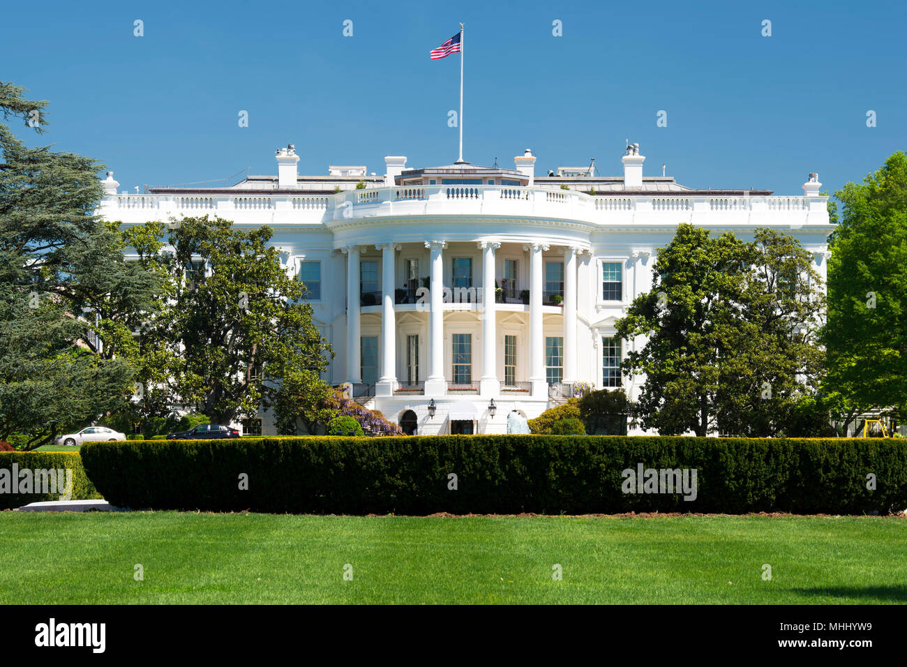 White House on deep blue sky background Stock Photo - Alamy