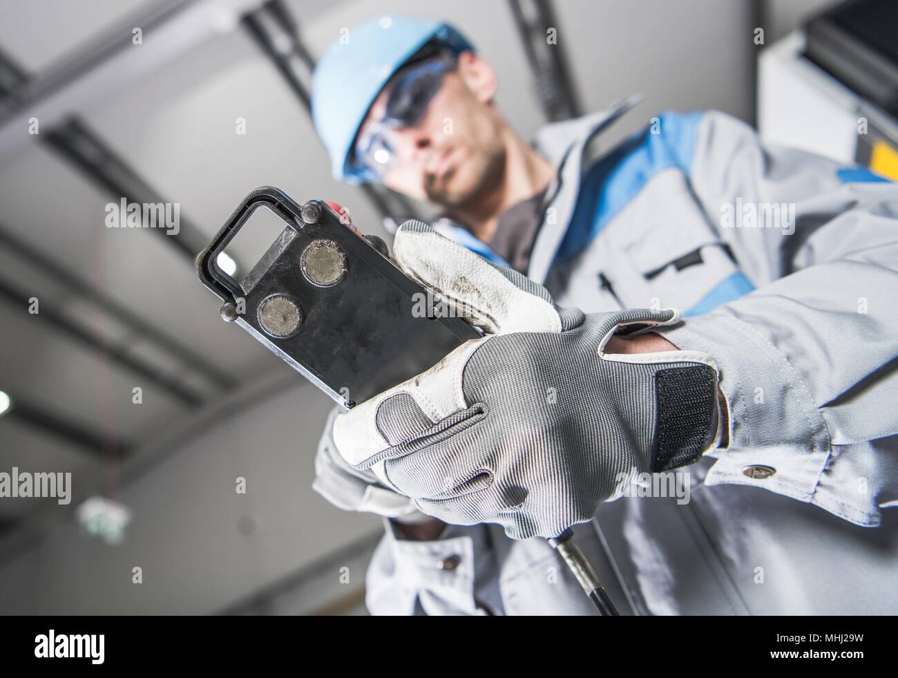 Heavy Duty Industrial Machinery Operator Worker with Cable Remote Stock