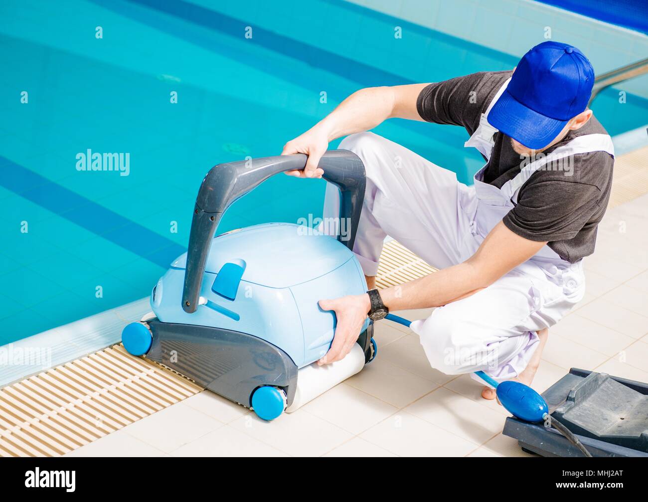 Industrial floor cleaner robot hi-res stock photography and images - Alamy