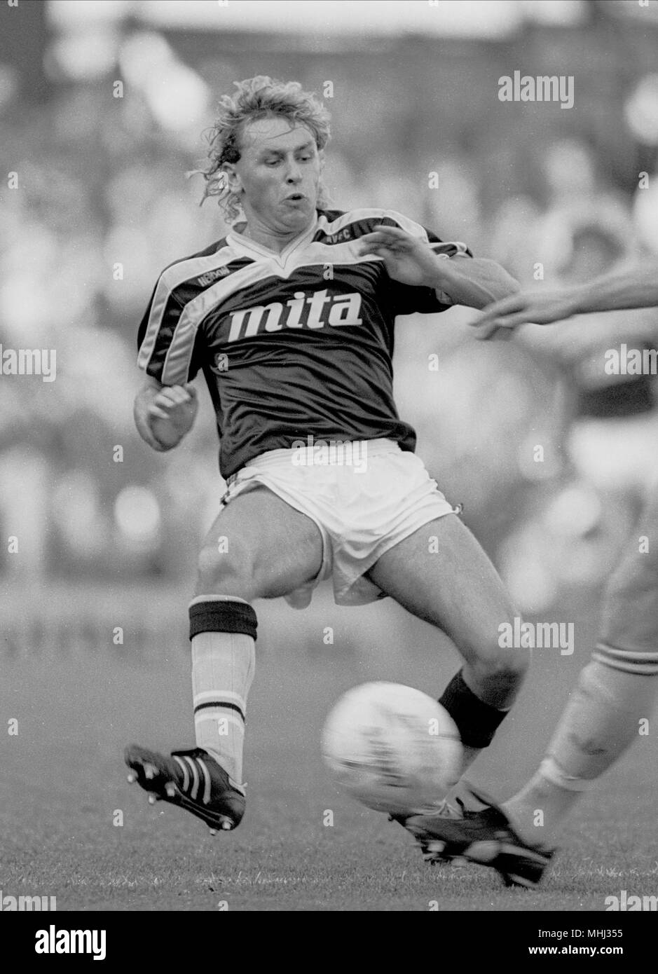 PAUL BIRCH ASTON VILLA FC 16 October 1985 Stock Photo Alamy