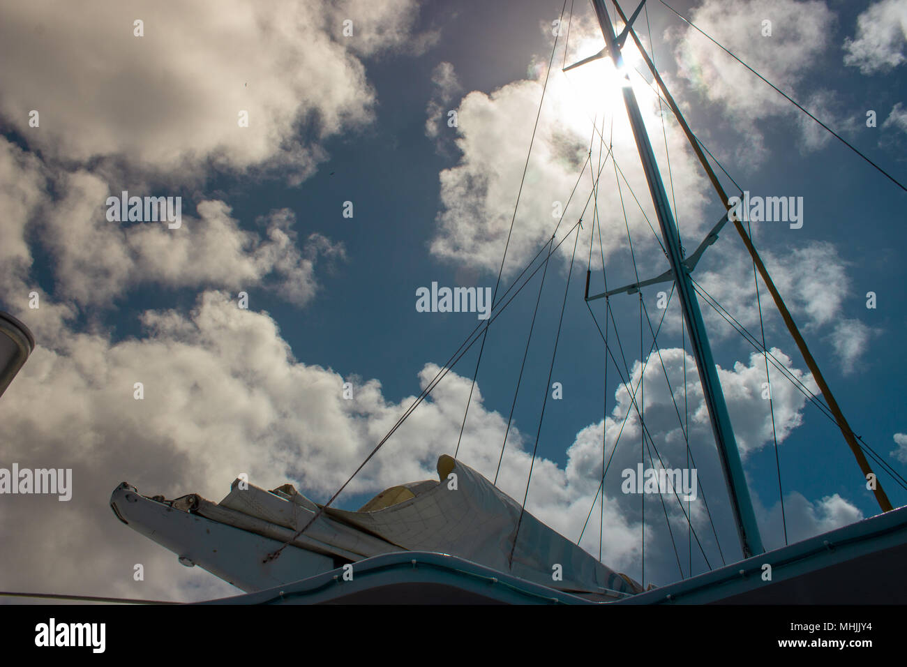 Catamaran mast hi-res stock photography and images - Alamy