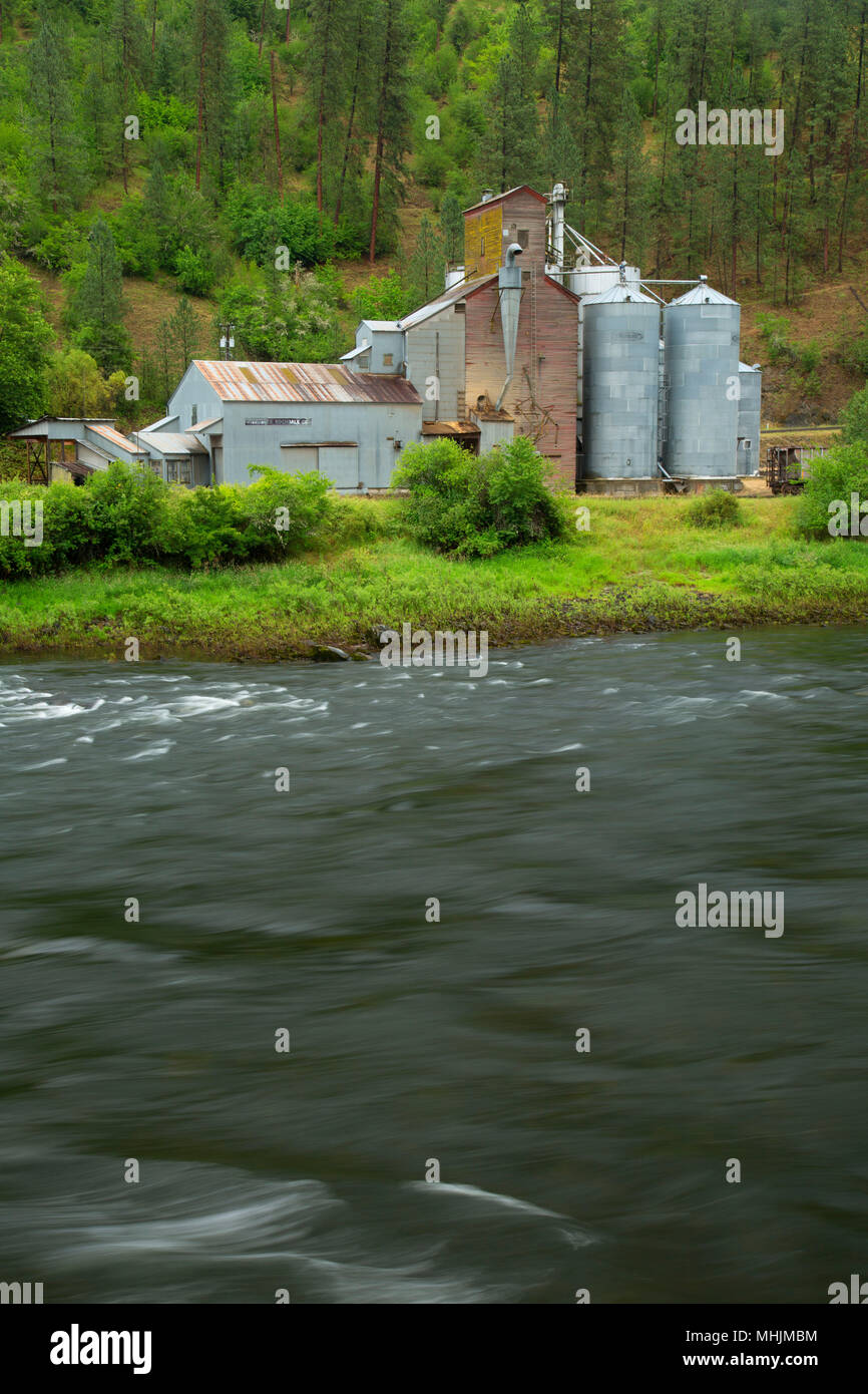 Grain elevator along Clearwater River, Northwest Passage Scenic Byway, Idaho Stock Photo