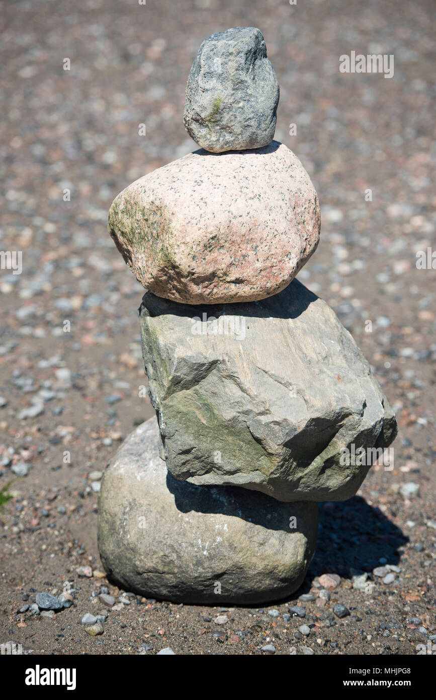 Rocks in equilibrium hi-res stock photography and images - Alamy