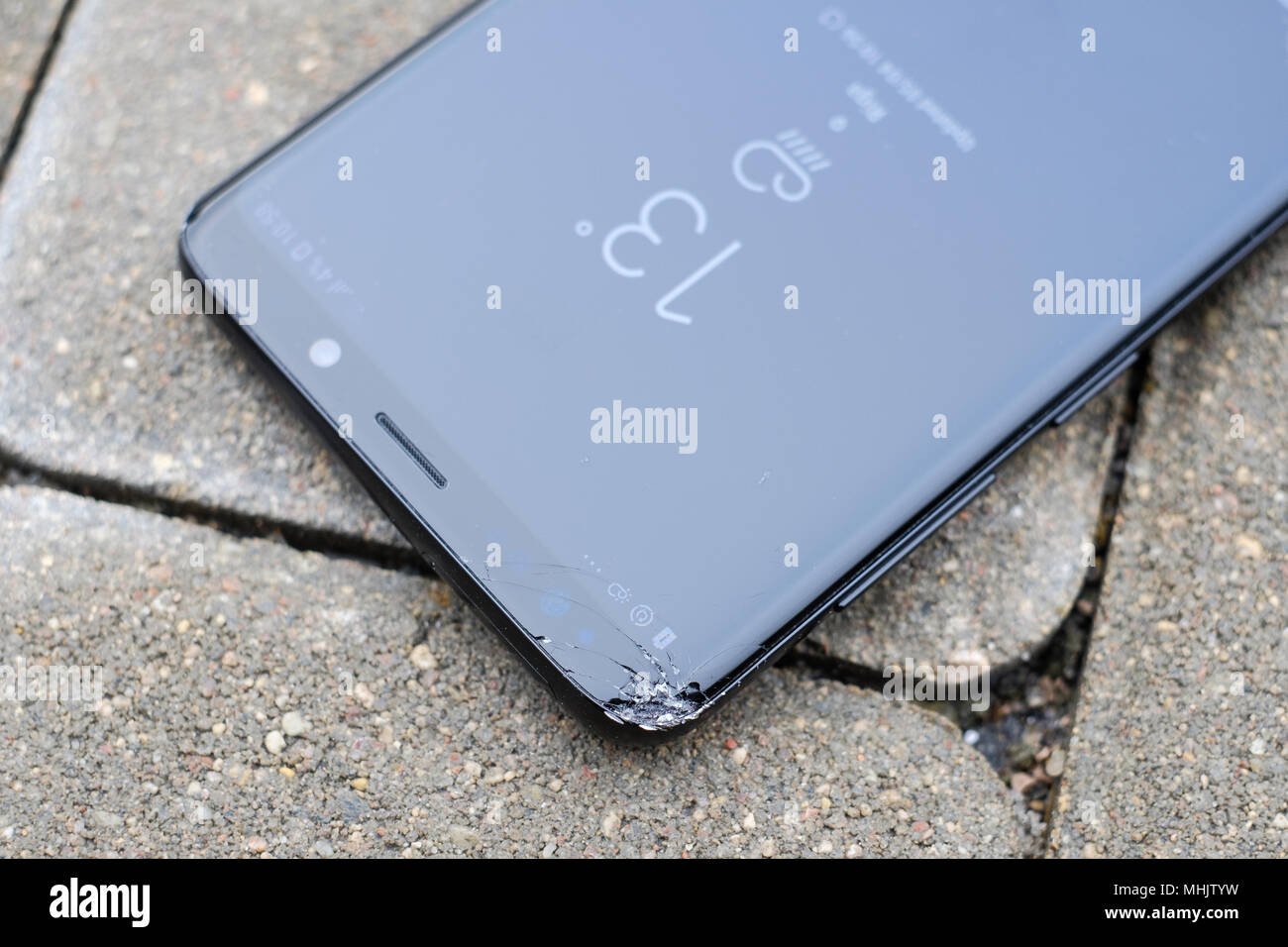 Samsung galaxy s9 plus hi-res stock photography and images - Alamy