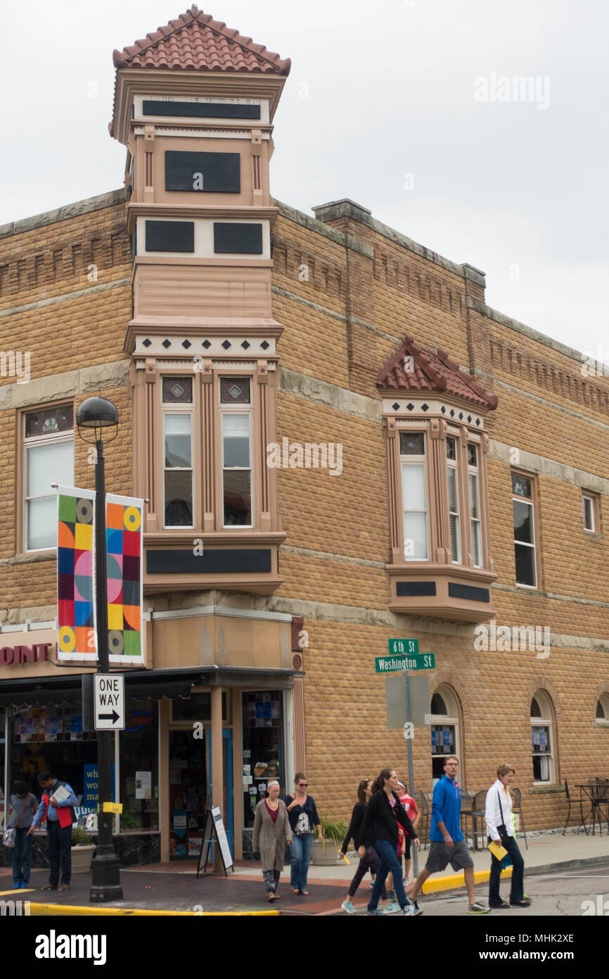 downtown Columbus Indiana Stock Photo Alamy