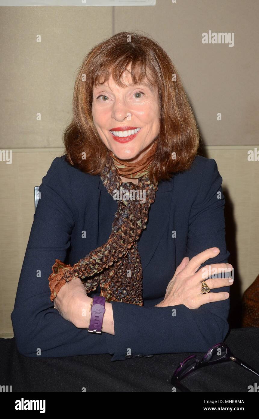 Leigh taylor young hi-res stock photography and images - Alamy