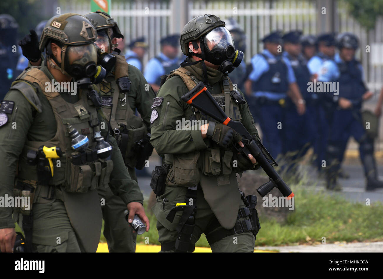 San Juan, Puerto Rico. 01st May, 2018. Anti-riot Police during the  International Workers Day protests in San Juan, Puerto Rico, 01 May 2018.  Riots between policemen and protestors occured at the financial