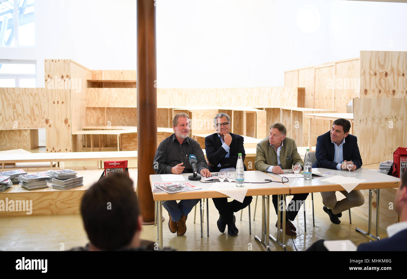 Eberdingen Deutschland 02nd May 18 On The Podium Left To Right Helmut H Schmid Managing Director