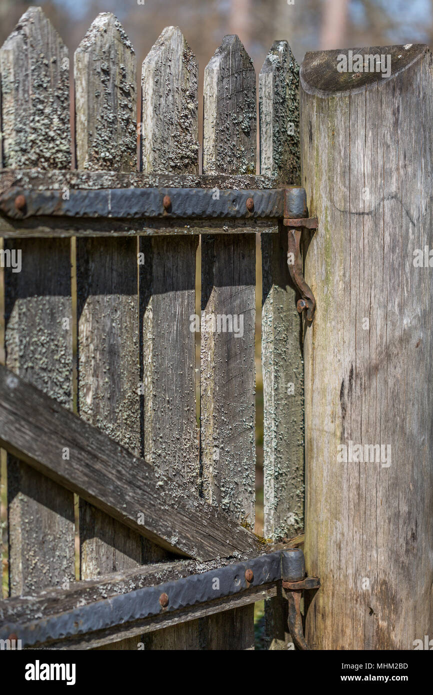 Part of an old wooden fence Stock Photo - Alamy