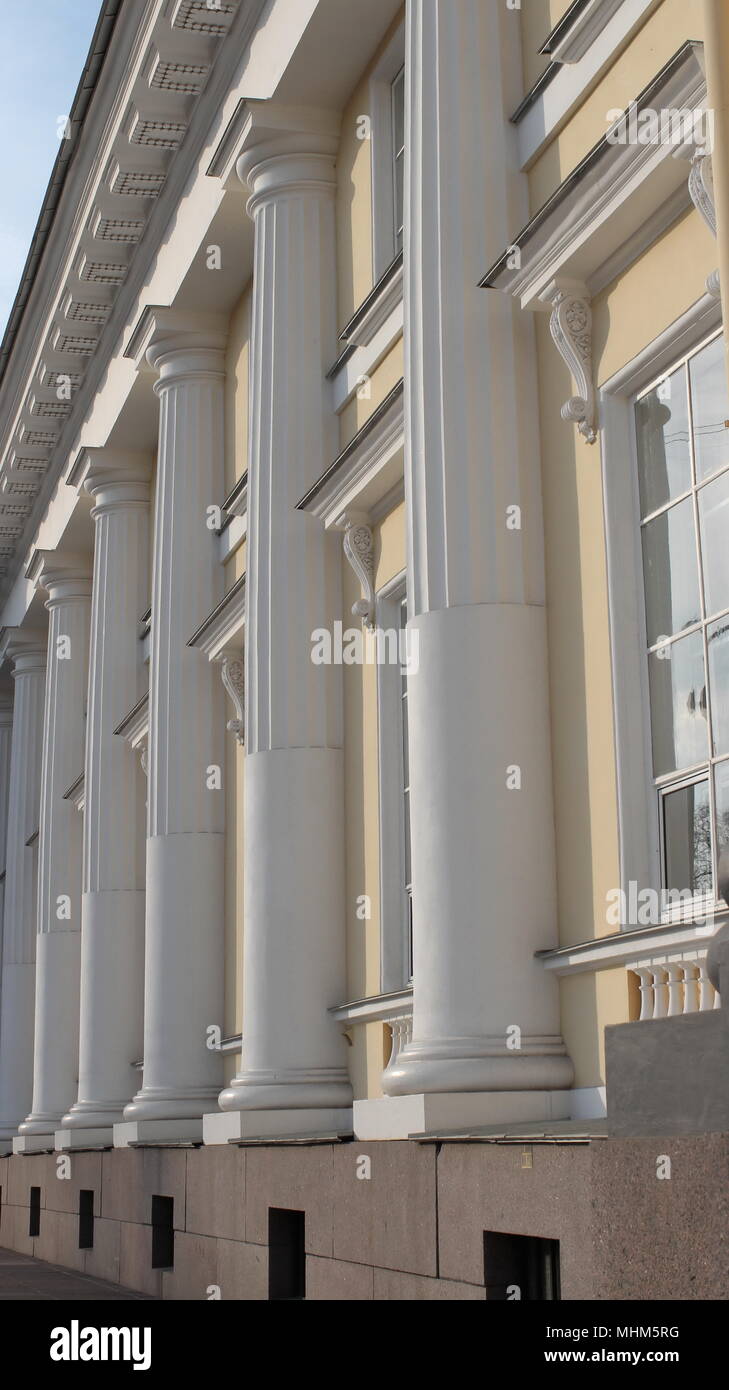 Classical column facade hi-res stock photography and images - Alamy