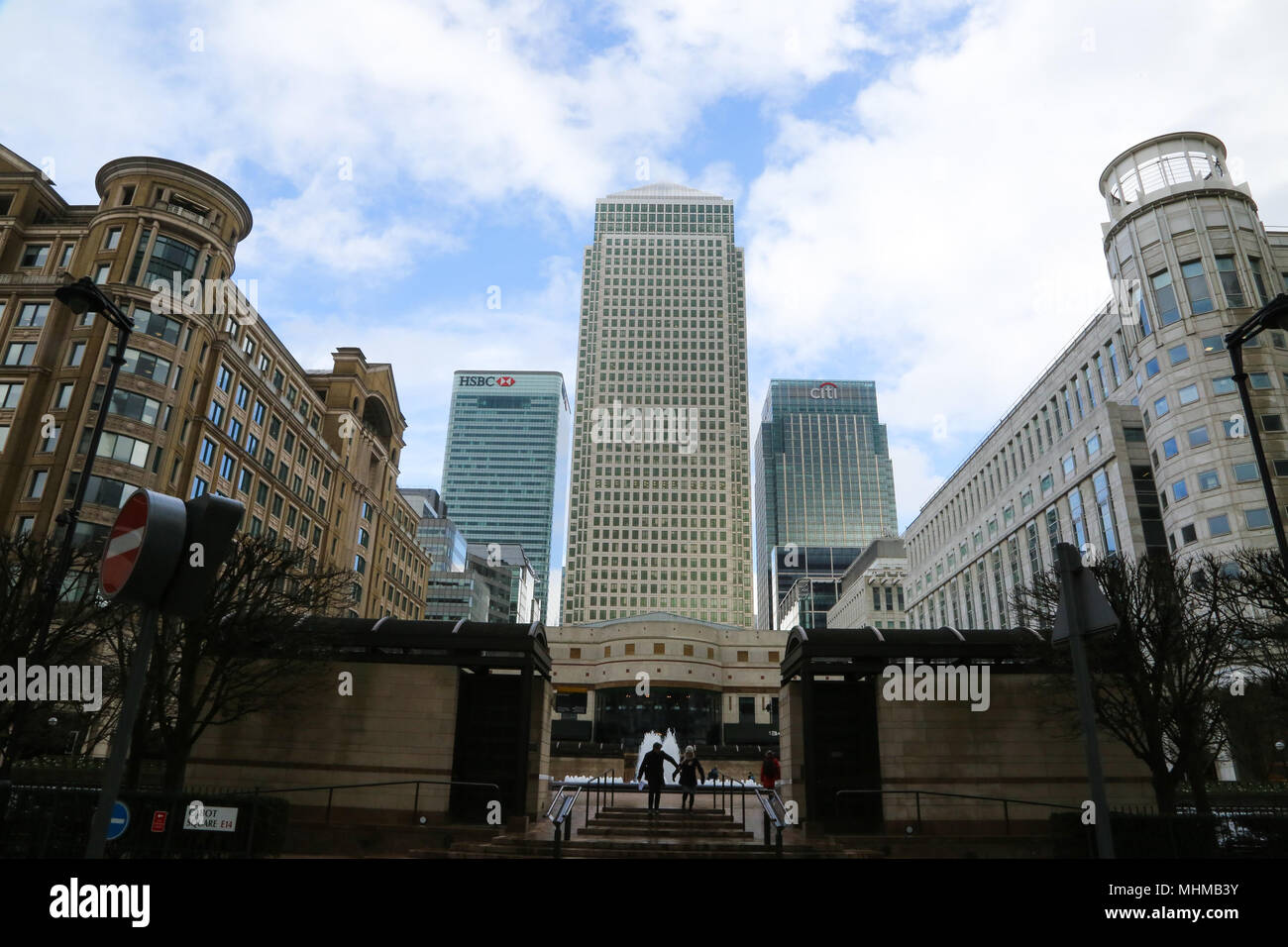 Barclays canary wharf 2018 hi-res stock photography and images - Alamy
