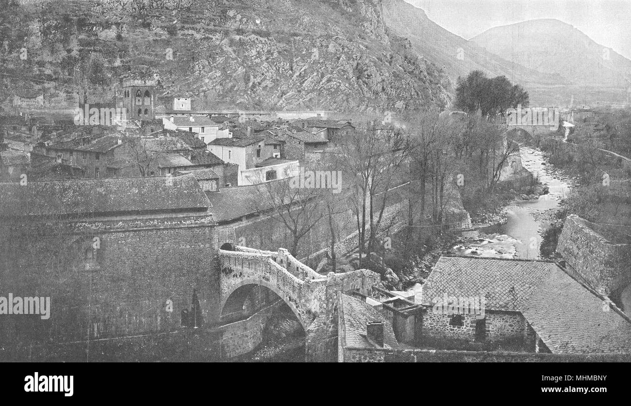 PYRÉNÉES- ORIENTALES. Villefranche (Pyrénées- Orientales) . Anciennes Ft 1900 Stock Photo