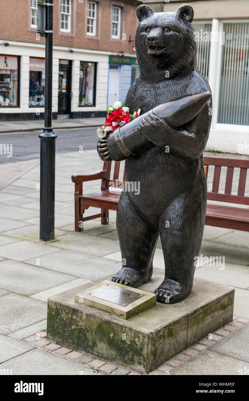 Wojtek The Solder Bear Commemorative Statue, Duns, Scotland Stock Photo
