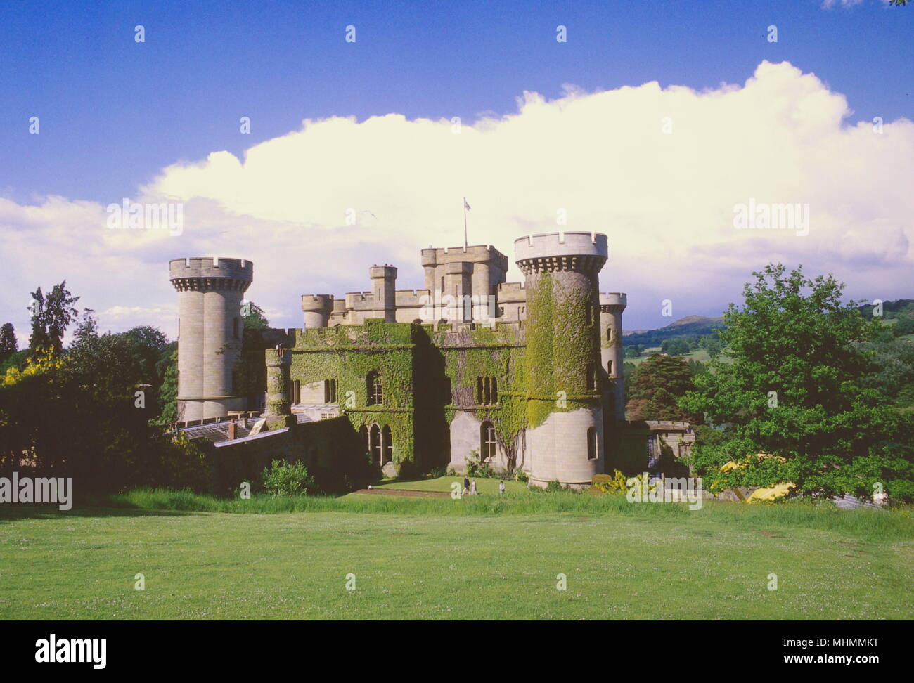 View of Eastnor Castle, near the town of Ledbury in Herefordshire.  It is a 19th century mock castle, built in 1810.       Date: 1989 Stock Photo