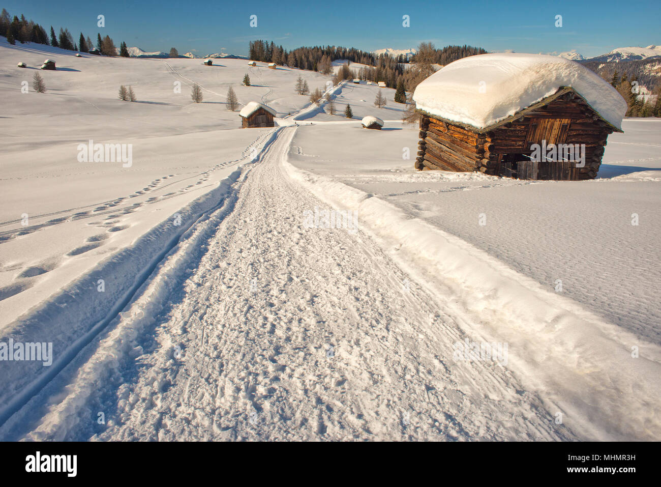 Isolated wood mountain house cabin hut covered by snow Stock Photo - Alamy