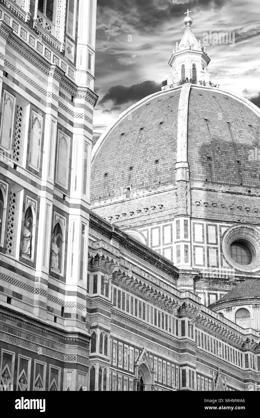 Florence cityscape brunelleschi duomo Black and White Stock Photos ...