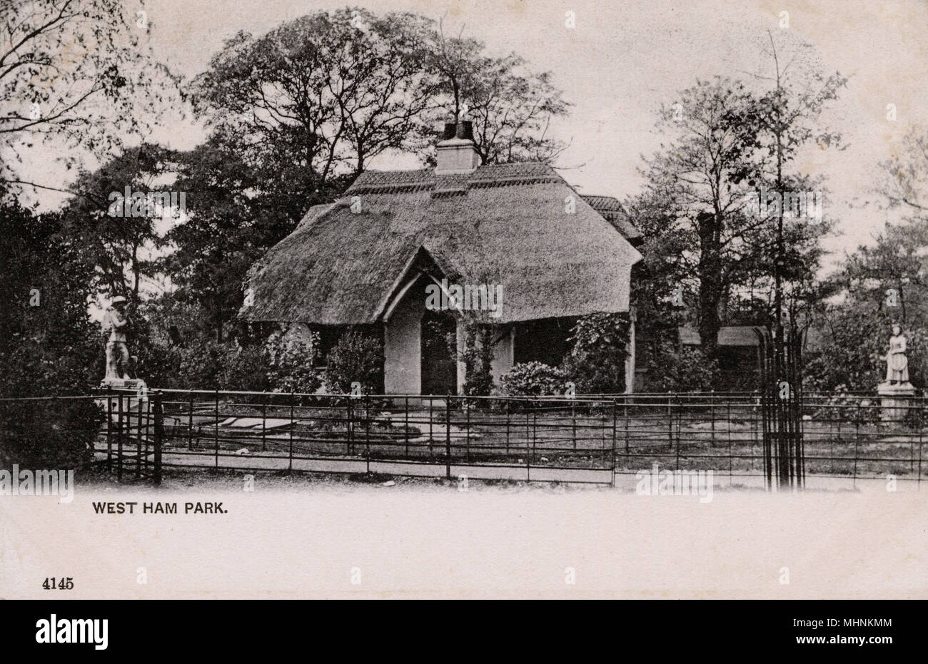 The Old Cottage - West Ham Park, Upton Lane, London     Date: circa 1906 Stock Photo