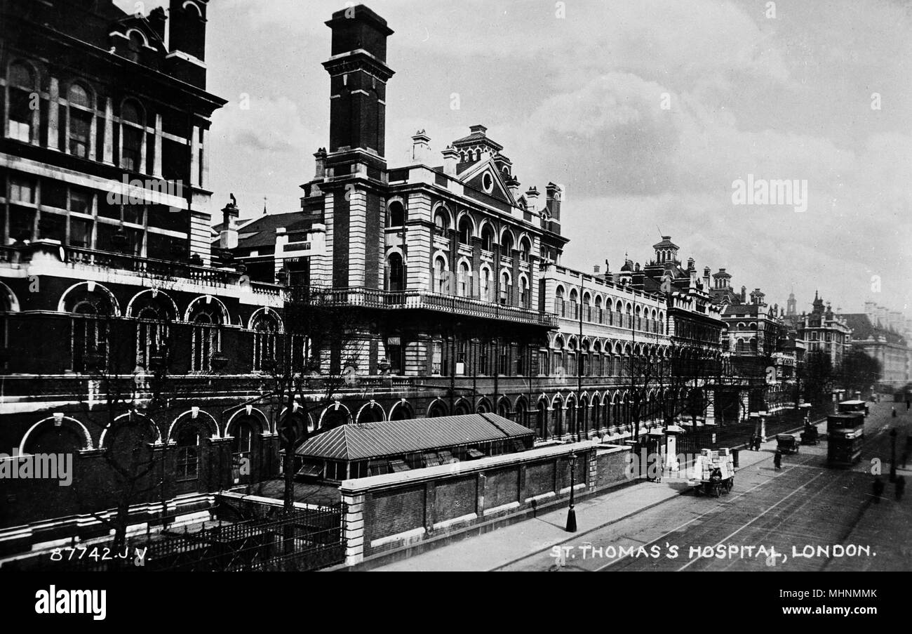 St Thomas Hospital London Historical Black and White Stock Photos
