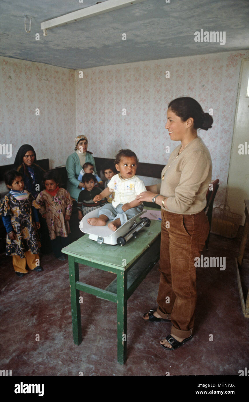 Bedouin woman baby hi-res stock photography and images - Alamy