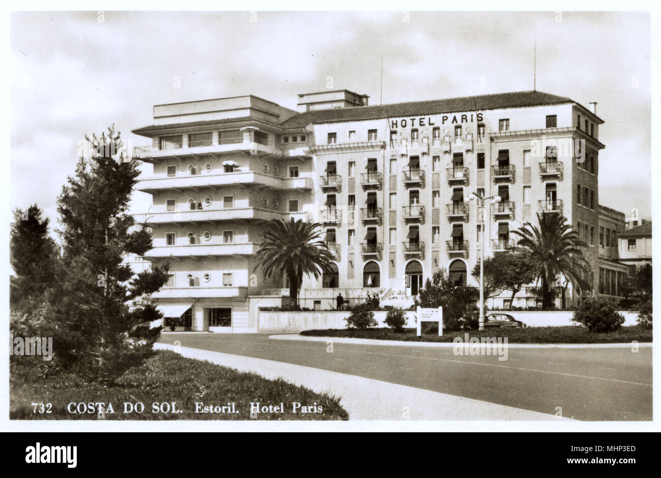Paris 1940s Street High Resolution Stock Photography and Images - Alamy