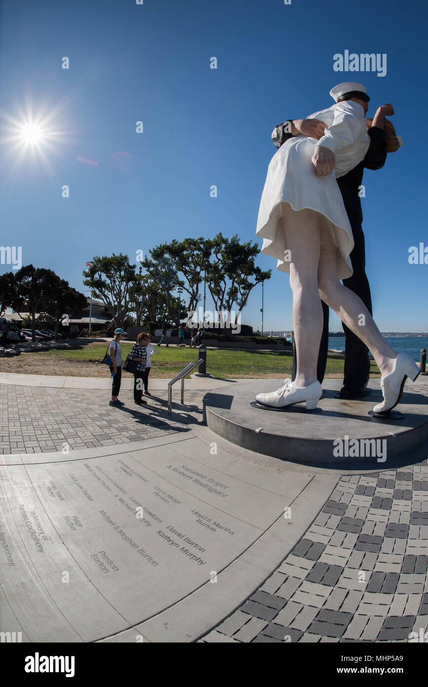 SAN DIEGO, USA NOVEMBER 14, 2015 People while taking pictures at