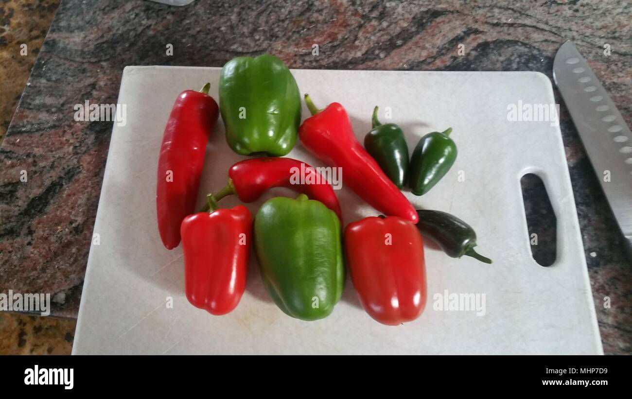 Green bell peppers hi-res stock photography and images - Alamy