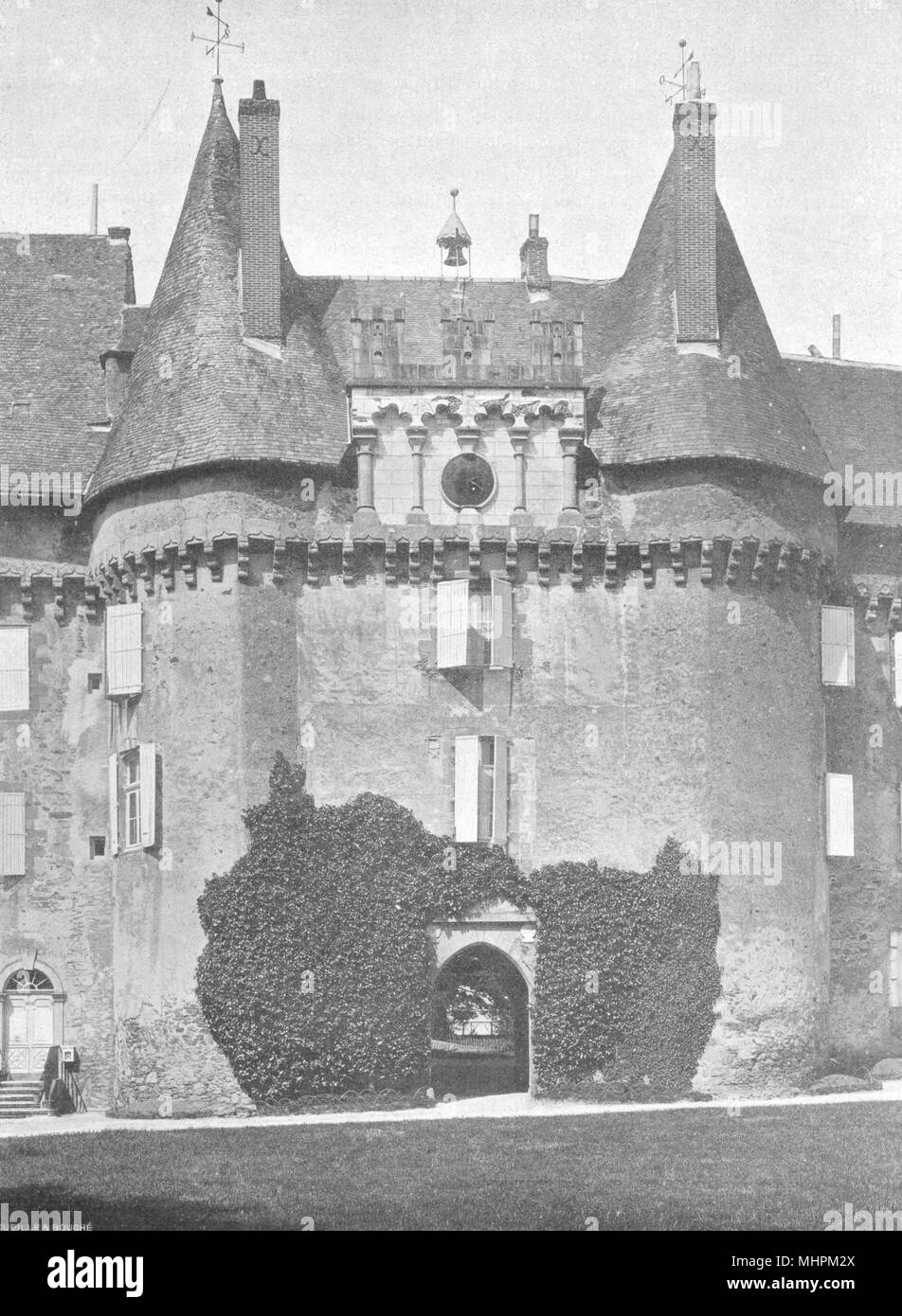 Chateau de pompadour hi-res stock photography and images - Alamy