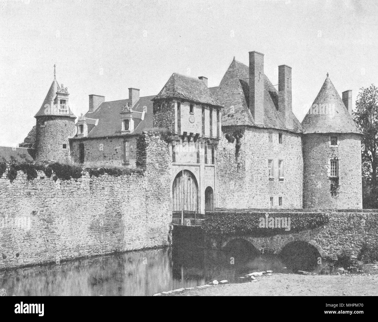 DEUX-SÈVRES. Environs de Parthenay- Château de la Guyonnière 1904 old print Stock Photo