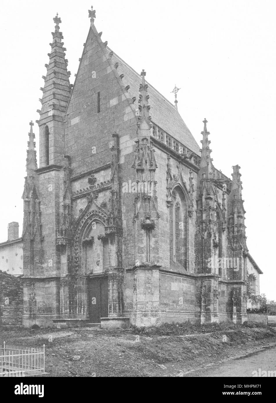 DEUX-SÈVRES. Ménigoute- Chapelle 1904 old antique vintage print picture Stock Photo