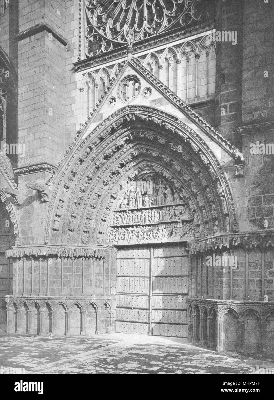 VIENNE. Poitiers- Cathédrale. détail du portail 1904 old antique print picture Stock Photo