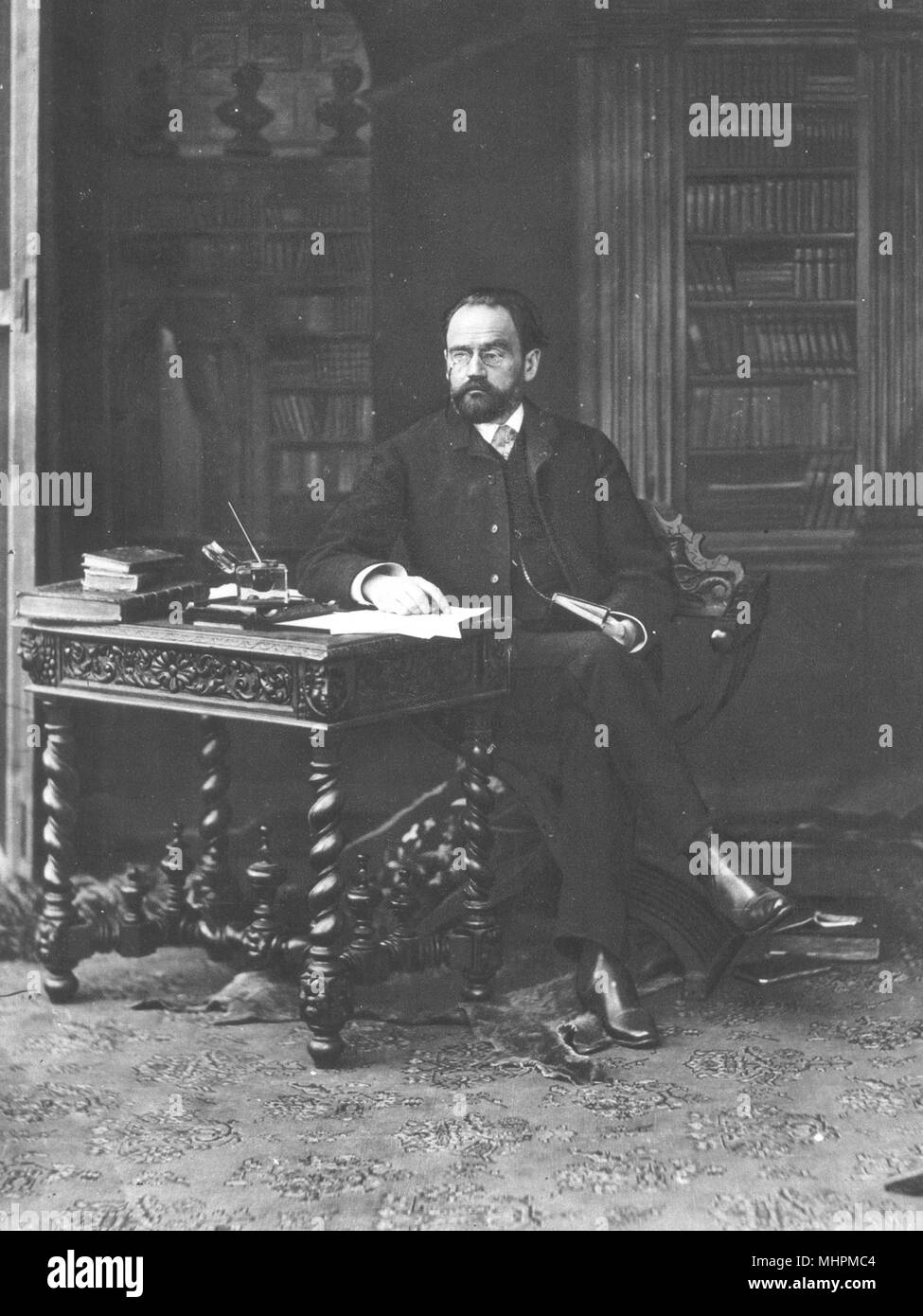 20th century france Black and White Stock Photos & Images Alamy