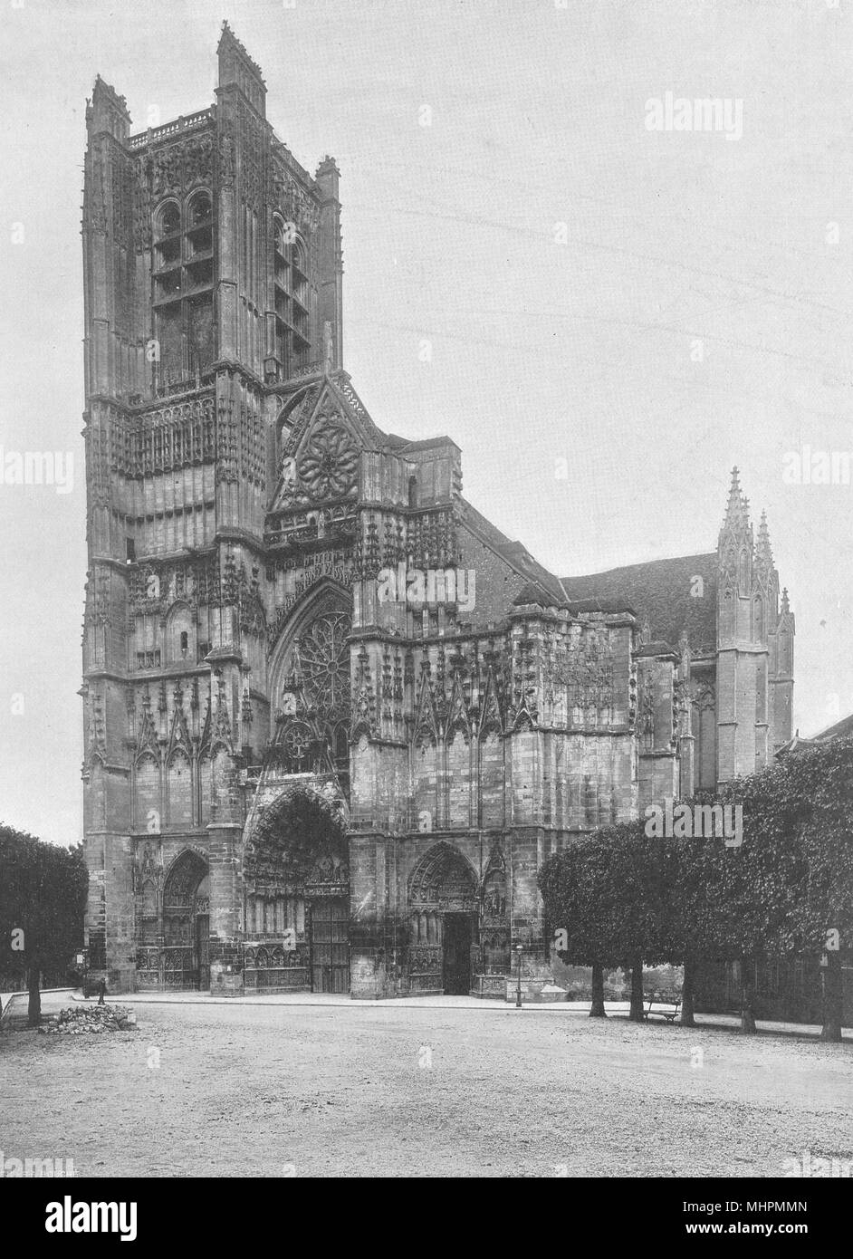YONNE. Auxerre- Cathédrale. ensemble 1905 old antique vintage print picture Stock Photo